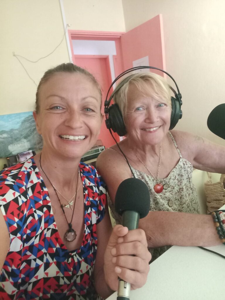 Exposants et visiteurs du Parcours des Fées à Saint-Pierre, La Réunion