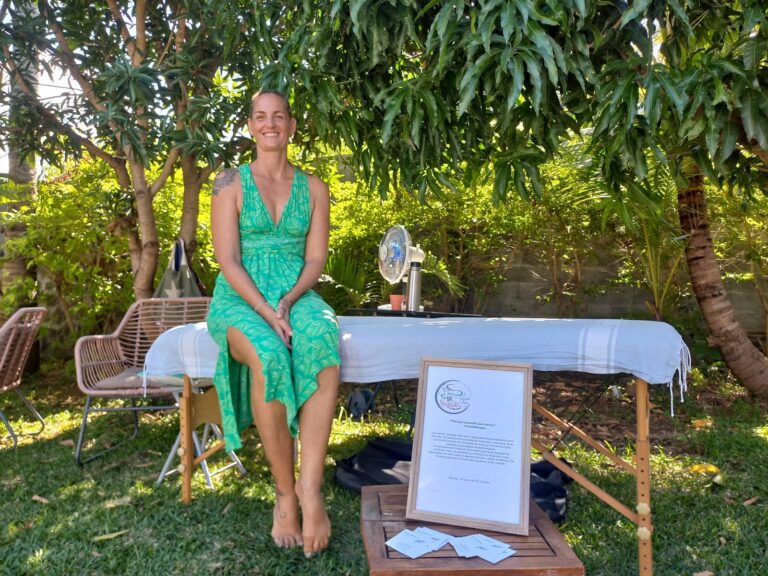 Exposants et visiteurs du Parcours des Fées à Saint-Pierre, La Réunion
