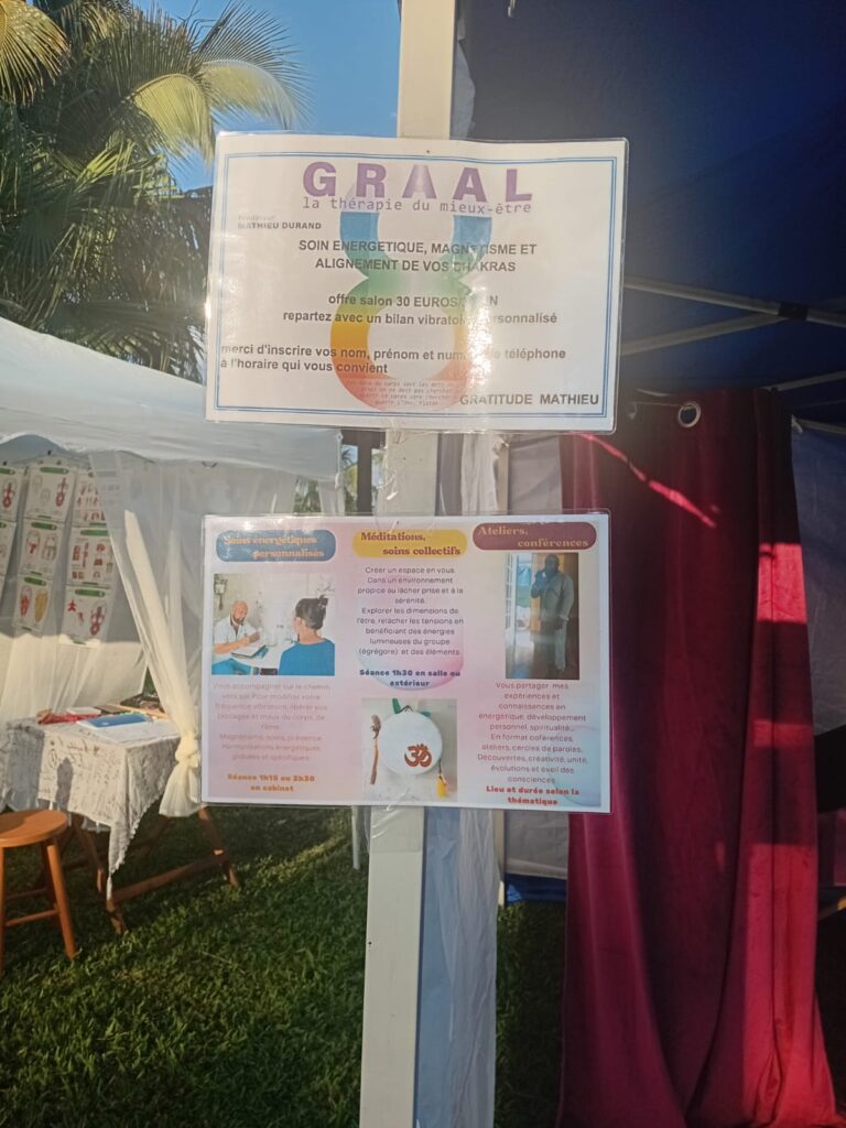 Exposants et visiteurs du Parcours des Fées à Saint-Pierre, La Réunion