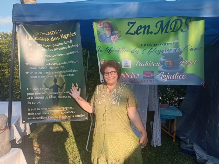 Exposants et visiteurs du Parcours des Fées à Saint-Pierre, La Réunion