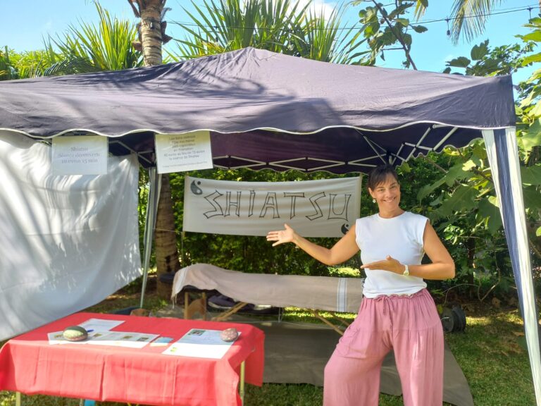 Exposants et visiteurs du Parcours des Fées à Saint-Pierre, La Réunion