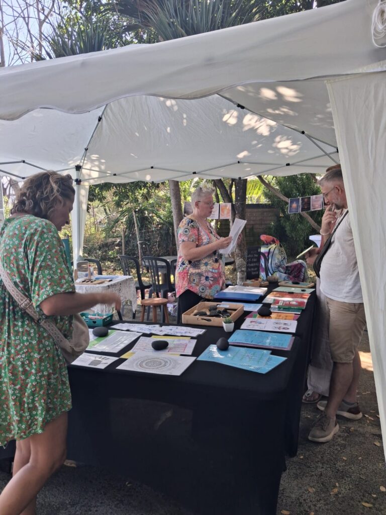 Exposants et visiteurs du Parcours des Fées à Saint-Pierre, La Réunion