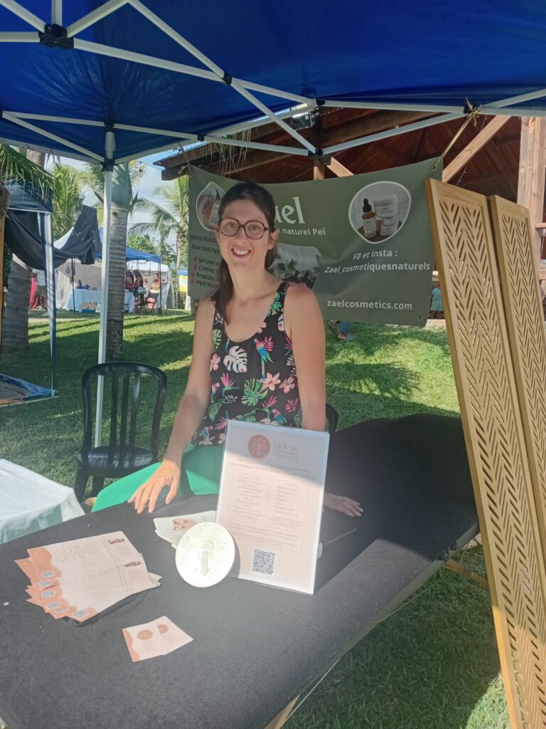 Exposants et visiteurs du Parcours des Fées à Saint-Pierre, La Réunion