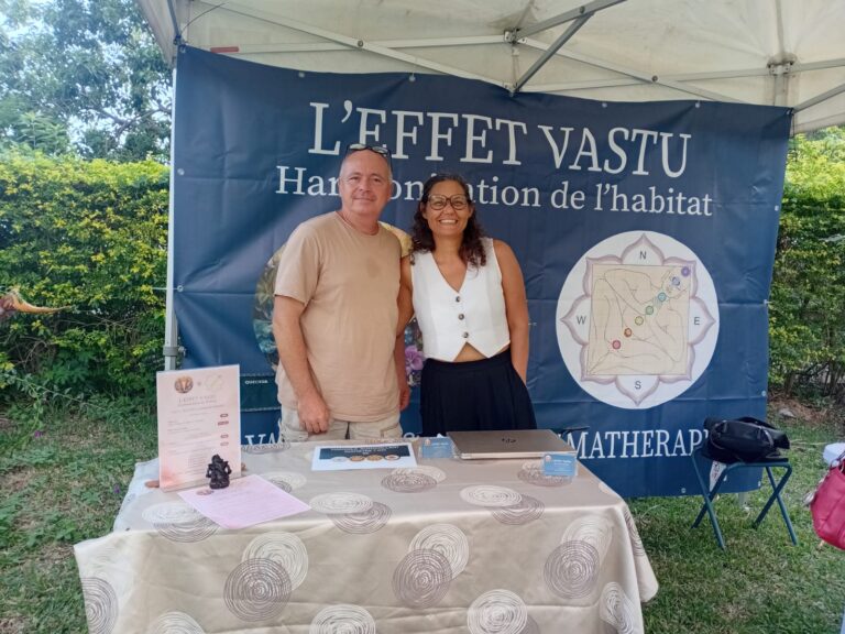 Exposants et visiteurs du Parcours des Fées à Saint-Pierre, La Réunion