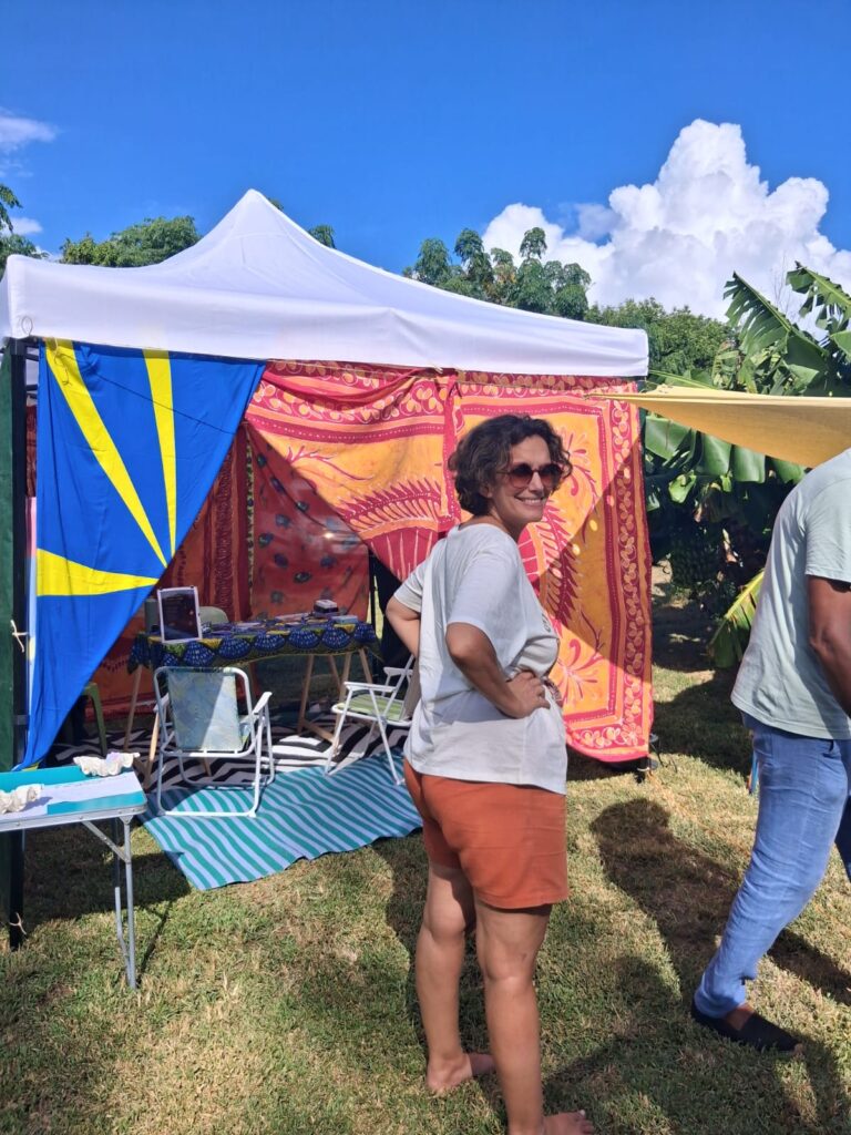 Exposants et visiteurs du Parcours des Fées à Saint-Pierre, La Réunion